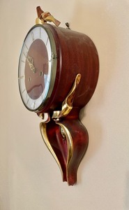 lot 327 image: Vintage Wall Clock