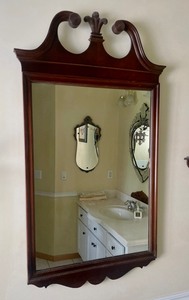 lot 182 image: Large Vintage Wood Framed Wall Mirror