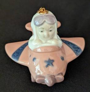 lot 155 image: Lladro Porcelain Ornaments