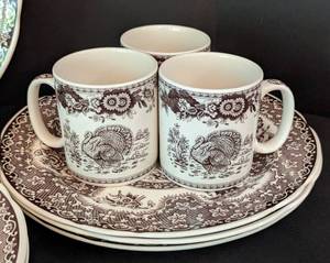lot 167 image: Spode Brown Turkey Festival Dish Set