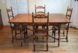 lot 5 image: Vintage Ladder Back Wood Dining Set