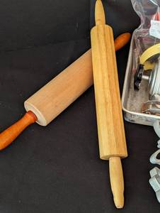lot 341 image: More Bakeware