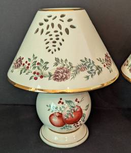 lot 355 image: Pair of Lenox Boxwood and Pine Tea Light Lamps