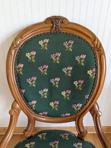 lot 362 image: Antique Carved Wood and Needlepoint Chair