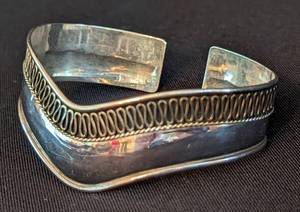 lot 365 image: Sterling Silver Cuff Bracelet