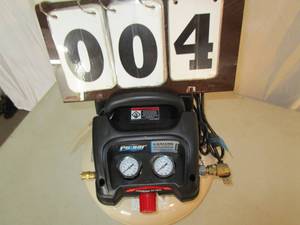 lot 4 image: Pulsar 3 Gallon Air Compressor