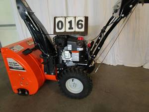 lot 16 image: Yard Force 24 Snow Thrower