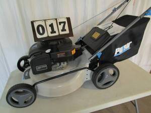 lot 17 image: Pulsar 21 Lawn Mower