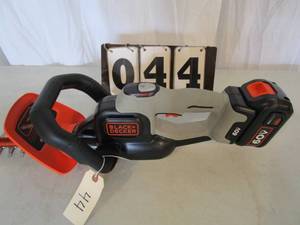 lot 44 image: Black & Decker Cordless Hedge Trimmer (no box)