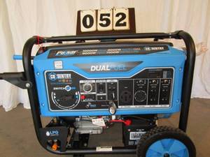 lot 52 image: Pulsar 10000  Watt Dual Fuel Generator