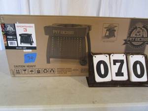 lot 70 image: Pit Boss Sportsman 3 Deluxe Cart