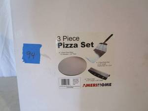 lot 94 image: AmericaHome 3 Piece Pizza Set