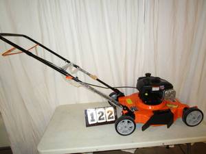 lot 122 image: Yard Force 20 Lawn Mower
