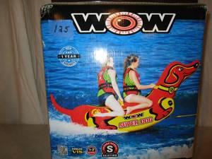 lot 125 image: Super Dog Tow-able Tube