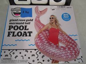 lot 130 image: Big Mouth Giant Pool Float