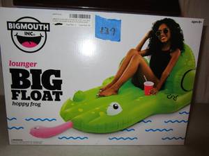lot 139 image: Big Mouth Big Float Lounger
