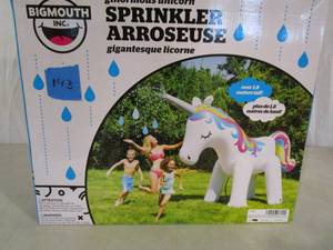 lot 143 image: Big Mouth Ginormous Unicorn Sprinkler
