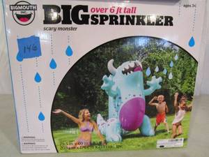 lot 146 image: Big Mouth Scary Monster Big Sprinkler