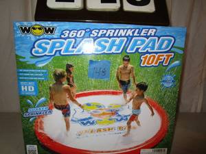 lot 148 image: Wow 360° Sprinkler Splash Pad