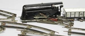 lot 43 image: Vintage Hafner Wind - Up Train Set