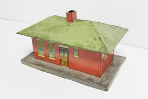 lot 45 image: American Flyer Vintage Tin Litho Train Town Railroad Station