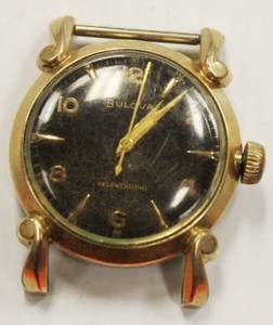 lot 28 image: Bulova Vintage Mens Watch