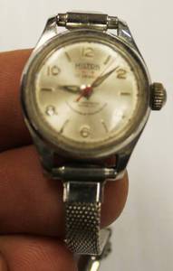 lot 79 image: Hilton 17 Jewels All Stainless Steel Vintage Womens Watch