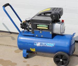 lot 12 image: Blue Max 1.5 HP 125 PSI Max Electric Air Compressor