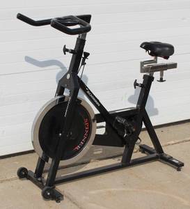 lot 14 image: Schwinn Fitness Spinners Pro Indoor Cycling Exercise Bike