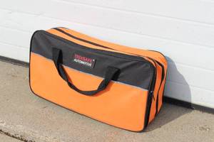 lot 23 image: Road Emergency Kit