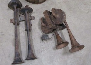 Antique Auto  Truck Horns