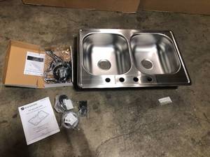 lot 13 image: Glacier Bay  All in-One 33 in. Drop-in Double Bowl 22 Gauge Stainless Steel Kitchen Sink with 4-Holes and FaucetSide Sprayer customer return review pictures