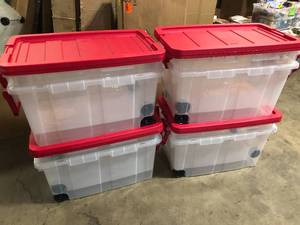 lot 19 image: Lot of Plastic Storage Bins with Tops Customer Returns See Pictures