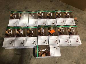lot 21 image: Lot of Defiant Castle Satin Nickel Entrance Door Handleset with Hartford Interior Knob Customer Returns See Pictures