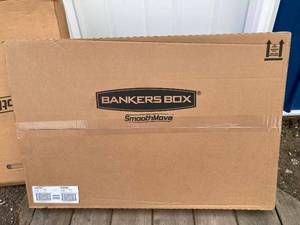 lot 4 image: Bankers Box Moving Boxes