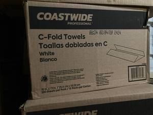 lot 5 image: C-Fold Paper Towels