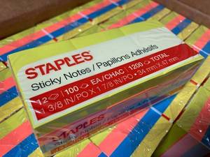 lot 62 image: Bright Small Sticky Notes