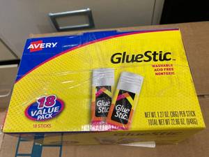 lot 22 image: Large Glue Sticks