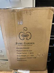 lot 9 image: Mini Greenhouse