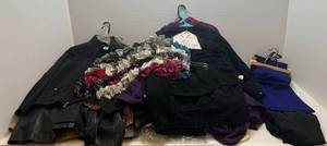 Large Group of Womans Clothes , Misc Sizes