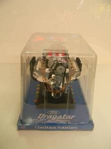 lot 1 image: LIBERTY 16 SCALE DIE-CAST LIMITED EDITION FORD 427 SOHC DRAGSTER ENGINE - IN BOX - GREAT PIECE - NICE - SEE PICTURES