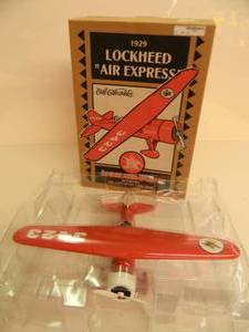 lot 28 image: ERTL COLLECTIBLES - ANHEUSER BUSCH 1929 LOCKHEED AIR EXPRESS  AIRPLANE DIE-CAST METAL BANK - IN BOX - GREAT PIECE - NICE - SEE PICTURES