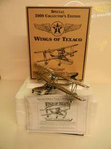 lot 37 image: ERTL COLLECTIBLES SPECIAL COLLECTORS EDITION WINGS OF TEXACO THE DUCK 1936 KEYSTONE-LOENING COMMUTER DIE-CAST METAL BANK - IN BOX - GREAT PIECE - NICE - SEE PICTURES