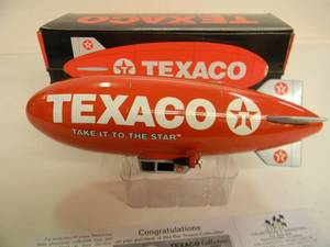 lot 40 image: LIBERTY CLASSICS By SPEC CAST LIMITED EDITION 1 oF 5000 - TEXACO BLIMP TAKE IT TO THE STAR DIE-CAST METAL BANK - IN BOX - GREAT PIECE - NICE - SEE PICTURES