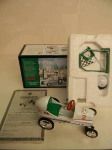 lot 49 image: CROWM PREMIUMS SECOND EDITION 1oF 5,000 - 1947 BMC RACER Pedal Car Bank 16 SCALE DIE-CAST - IN BOX WCOA - GREAT PIECE - NICE - SEE PICTURES