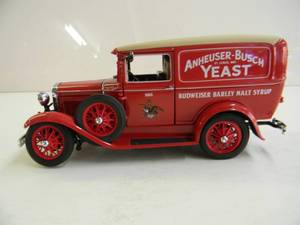 lot 66 image: The Danbury Mint Limited Edition 124 Die Cast Replica - 1931 Budweiser Delivery Truck - GREAT PIECE - NICE - SEE PICTURES