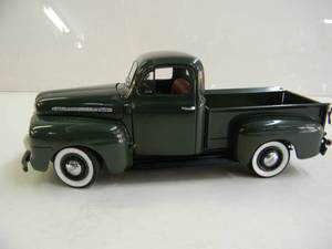 lot 74 image: The Danbury Mint Limited Edition 124 Die Cast Replica - 1951 Ford Pickup Truck - GREAT PIECE - NICE - SEE PICTURES