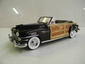 lot 79 image: The Danbury Mint Limited Edition 124 Die Cast Replica - 1948 Chrysler Town & Country - GREAT PIECE - NICE - SEE PICTURES