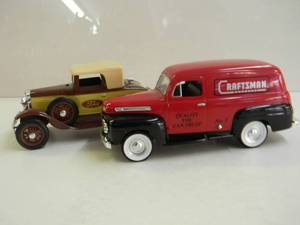 lot 91 image: 2 DIE CAST COIN BANKS - LIBERTY CLASSICS 1948 FORD CRAFTSMAN & FORD MODEL A FORD - NICE - COOL PIECES - SEE PICTURES