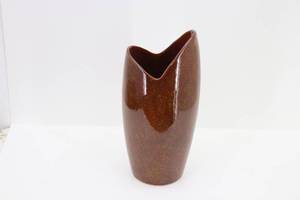 9 Vase